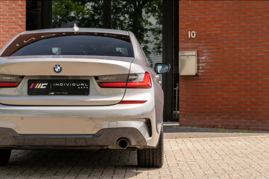 BMW 3-serie 320i Executive Edition M-Sport Head-Up Orig NL
