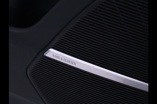 Audi Q7 60 TFSI e quattro Competition S-LINE [RS ZETELS, PANORAMADAK, CAMERA, TREKHAAK, APPLE CARPLAY, ANDROID AUTO, BANG&OLUFSEN SOUND, RS SPORTSTOELEN, NIEUWSTAAT]