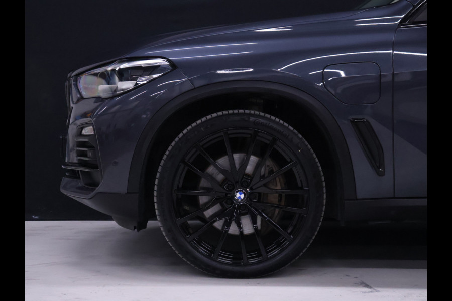 BMW X5 xDrive45e High Executive [SCHUIFDAK, HARMAN KARDON, TREKHAAK, LUCHTVERING, APPLE CARPLAY, ANDROID AUTO, MEMORY SEATS, M SPORT VELG, CAMERA, NIEUWSTAAT]