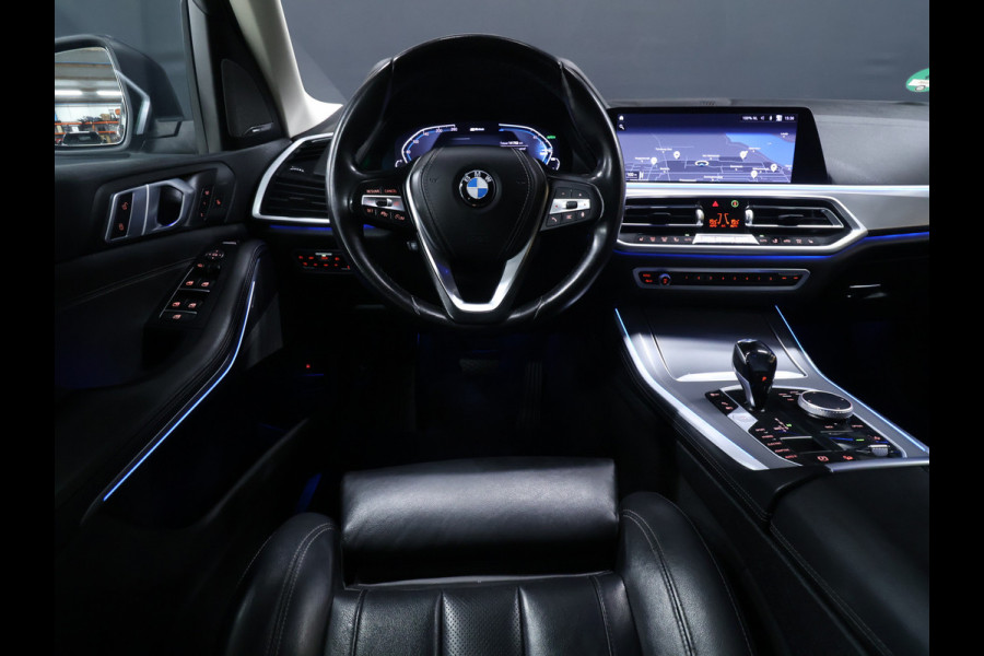 BMW X5 xDrive45e High Executive [SCHUIFDAK, HARMAN KARDON, TREKHAAK, LUCHTVERING, APPLE CARPLAY, ANDROID AUTO, MEMORY SEATS, M SPORT VELG, CAMERA, NIEUWSTAAT]