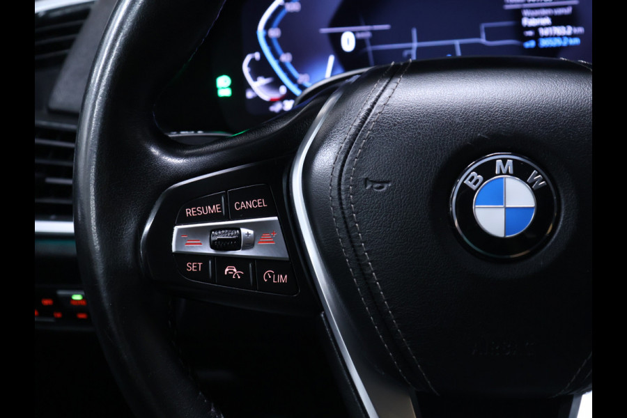 BMW X5 xDrive45e High Executive [SCHUIFDAK, HARMAN KARDON, TREKHAAK, LUCHTVERING, APPLE CARPLAY, ANDROID AUTO, MEMORY SEATS, M SPORT VELG, CAMERA, NIEUWSTAAT]