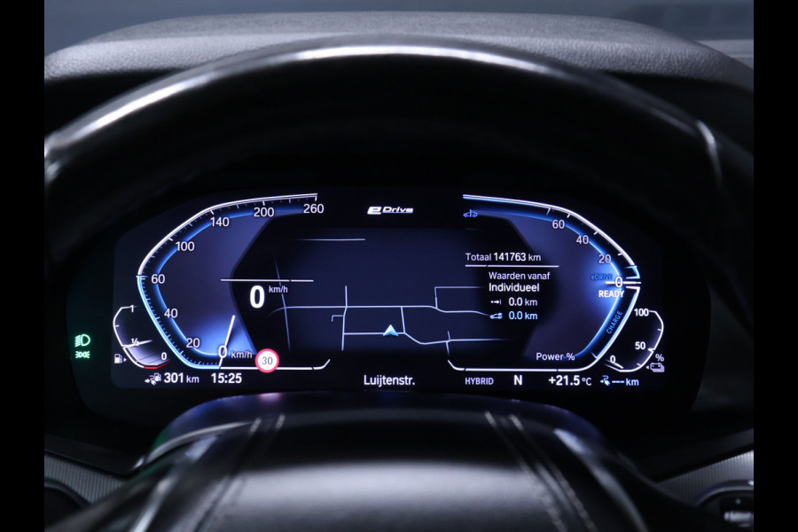 BMW X5 xDrive45e High Executive [SCHUIFDAK, HARMAN KARDON, TREKHAAK, LUCHTVERING, APPLE CARPLAY, ANDROID AUTO, MEMORY SEATS, M SPORT VELG, CAMERA, NIEUWSTAAT]