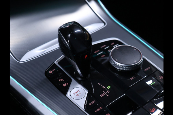 BMW X5 xDrive45e High Executive [SCHUIFDAK, HARMAN KARDON, TREKHAAK, LUCHTVERING, APPLE CARPLAY, ANDROID AUTO, MEMORY SEATS, M SPORT VELG, CAMERA, NIEUWSTAAT]
