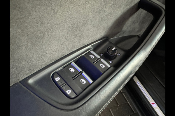 Audi Q8 60 TFSI e quattro S Line Comp Pano|RS Seat|HuD|Massage