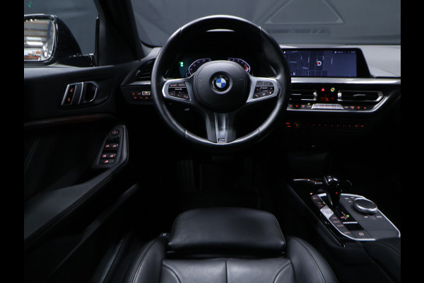 BMW 1-serie 118i Business Edition Plus M Sport [SCHUIFDAK, APPLE CARPLAY, ANDROID AUTO, CAMERA, STOELVERWARMING, LEDER, NIEUWSTAAT]