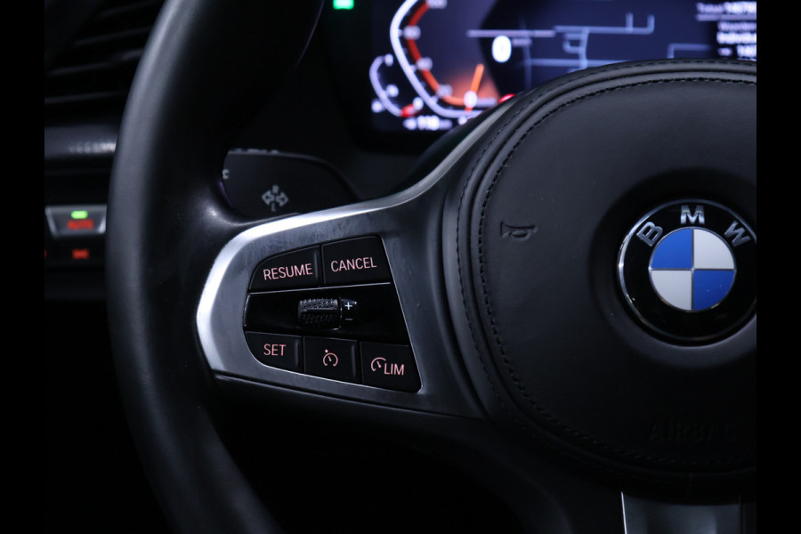 BMW 1-serie 118i Business Edition Plus M Sport [SCHUIFDAK, APPLE CARPLAY, ANDROID AUTO, CAMERA, STOELVERWARMING, LEDER, NIEUWSTAAT]