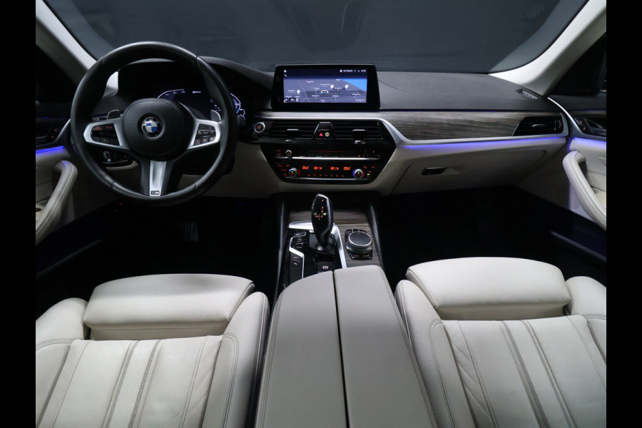 BMW 5 Serie 530e M Sport [APPLE CARPLAY, ANDROID AUTO, MEMORY SEATS, CAMERA, STOELVERWARMING, HEAD UP DISPLAY, NIEUWSTAAT]
