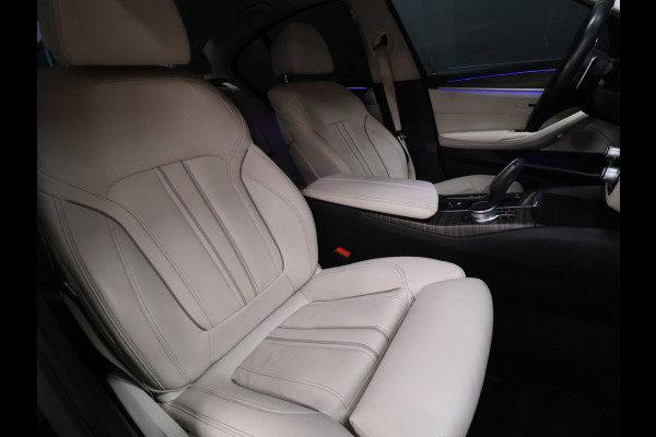 BMW 5 Serie 530e M Sport [APPLE CARPLAY, ANDROID AUTO, MEMORY SEATS, CAMERA, STOELVERWARMING, HEAD UP DISPLAY, NIEUWSTAAT]