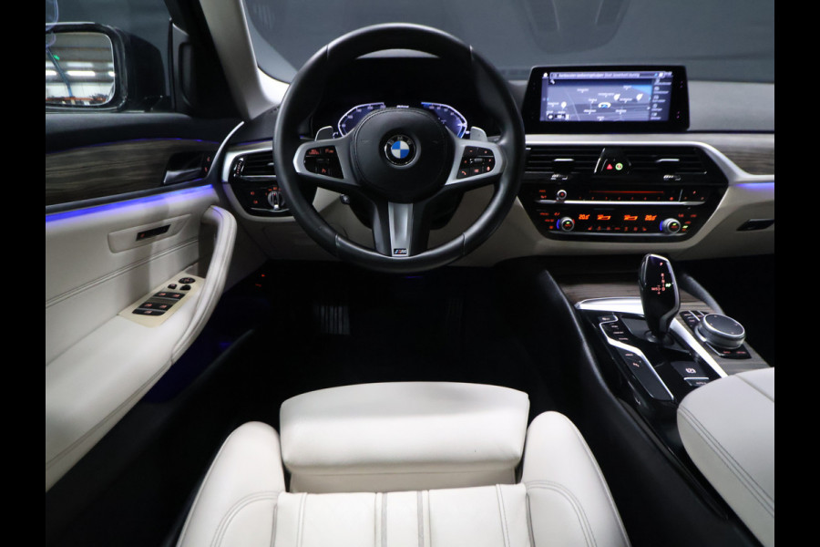 BMW 5 Serie 530e M Sport [APPLE CARPLAY, ANDROID AUTO, MEMORY SEATS, CAMERA, STOELVERWARMING, HEAD UP DISPLAY, NIEUWSTAAT]