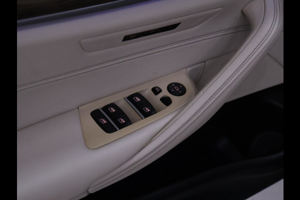 BMW 5 Serie 530e M Sport [APPLE CARPLAY, ANDROID AUTO, MEMORY SEATS, CAMERA, STOELVERWARMING, HEAD UP DISPLAY, NIEUWSTAAT]