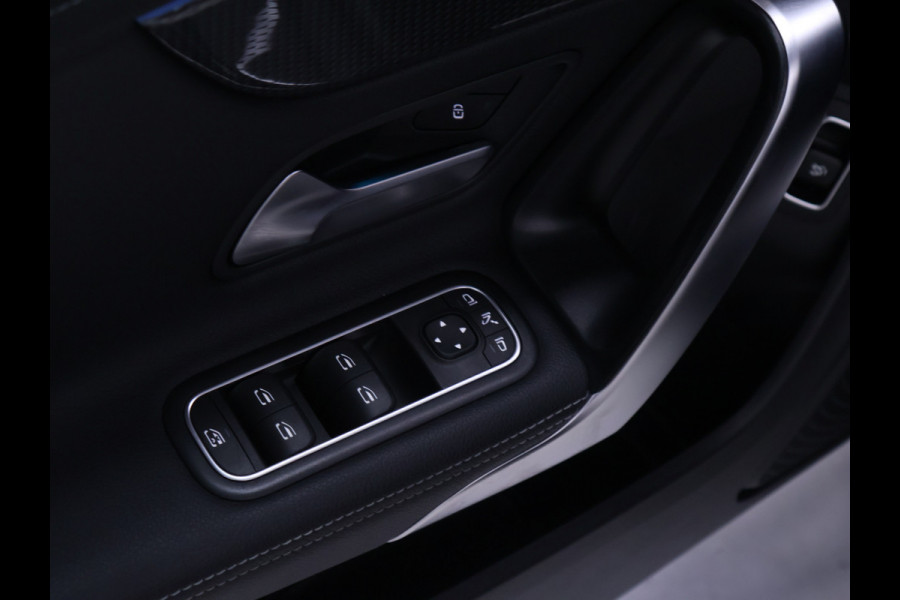 Mercedes-Benz CLA-Klasse 180 Business Solution Luxury [SFEERVERLICHTING, APPLE CARPLAY, ANDROID AUTO, CAMERA, STOELVERWARMING, VOL LEDER, NIEUWSTAAT]