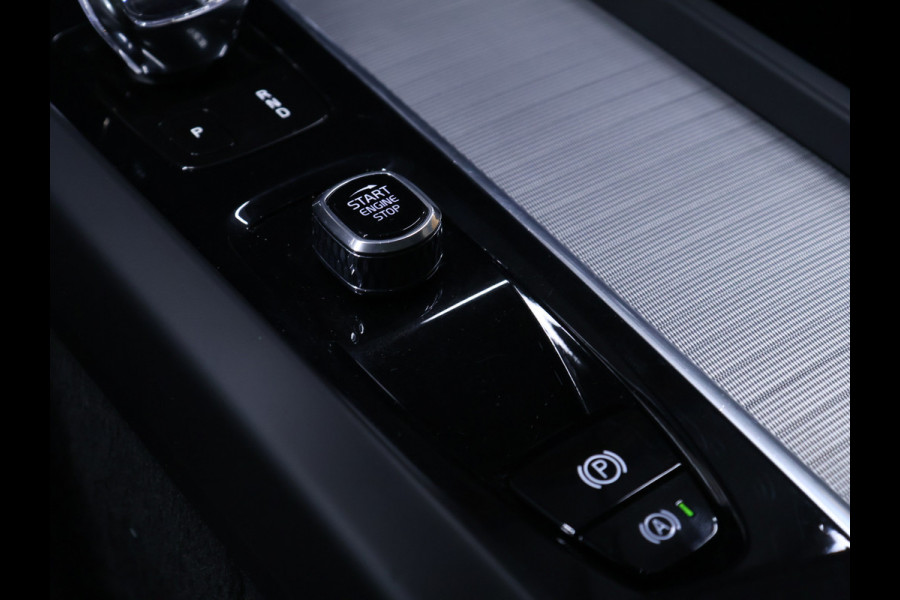 Volvo XC60 2.0 T6 Plug-in hybrid AWD Inscription Exclusive [TREKHAAK, 360° CAMERA, SCHUIFDAK, APPLE CARPLAY, ANDROID AUTO, MEMORY SEATS, PILOT ASSIST, NIEUWSTAAT]