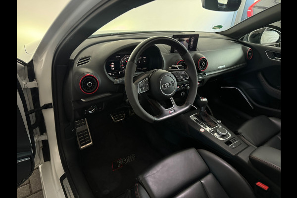 Audi RS3 Limousine 2.5 TFSI quattro Pano|RS Seat|B&O|Keyless