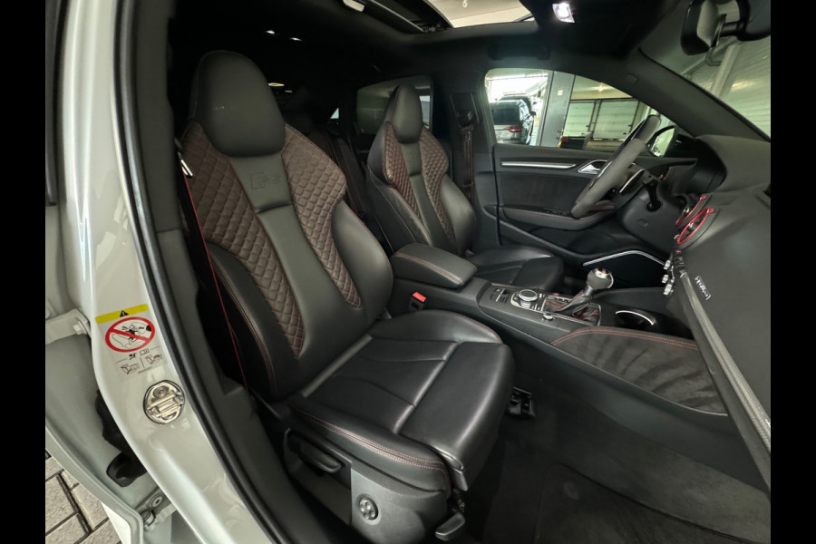 Audi RS3 Limousine 2.5 TFSI quattro Pano|RS Seat|B&O|Keyless