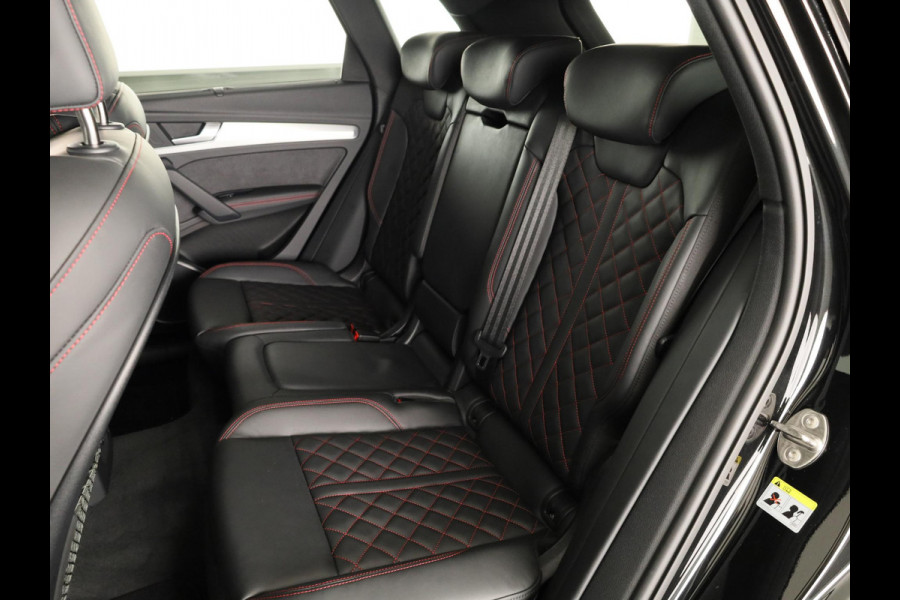 Audi Q5 55 TFSI e S edition Competition 367pk | Panoramadak | Head Up Display | lederen bekleding | 21 inch Lichtmetalen velgen |