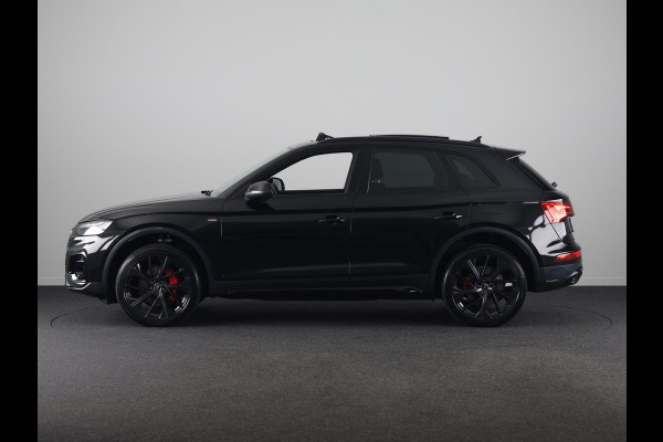 Audi Q5 55 TFSI e S edition Competition 367pk | Panoramadak | Head Up Display | lederen bekleding | 21 inch Lichtmetalen velgen |