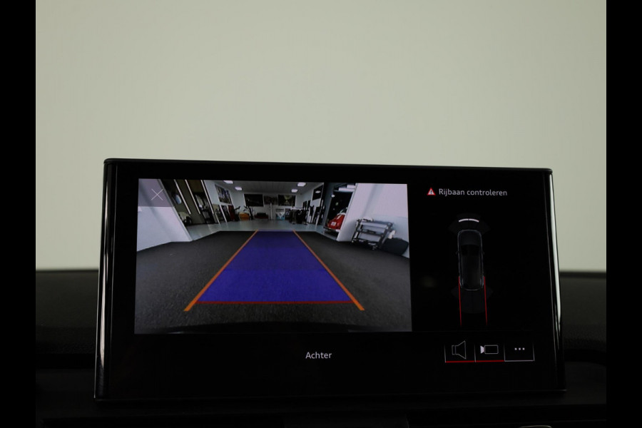 Audi Q5 50 TFSI e S edition 299pk | Panoramadak | Navigatie | Parkeercamera | Stoelverwarming | S-line interieur