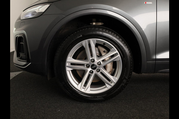 Audi Q5 50 TFSI e S edition 299pk | Panoramadak | Navigatie | Parkeercamera | Stoelverwarming | S-line interieur