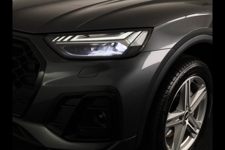 Audi Q5 50 TFSI e S edition 299pk | Panoramadak | Navigatie | Parkeercamera | Stoelverwarming | S-line interieur