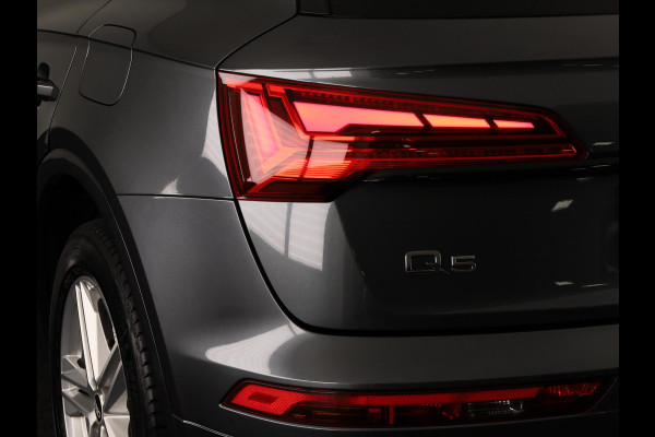 Audi Q5 50 TFSI e S edition 299pk | Panoramadak | Navigatie | Parkeercamera | Stoelverwarming | S-line interieur