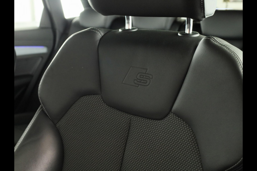 Audi Q5 50 TFSI e S edition 299pk | Panoramadak | Navigatie | Parkeercamera | Stoelverwarming | S-line interieur