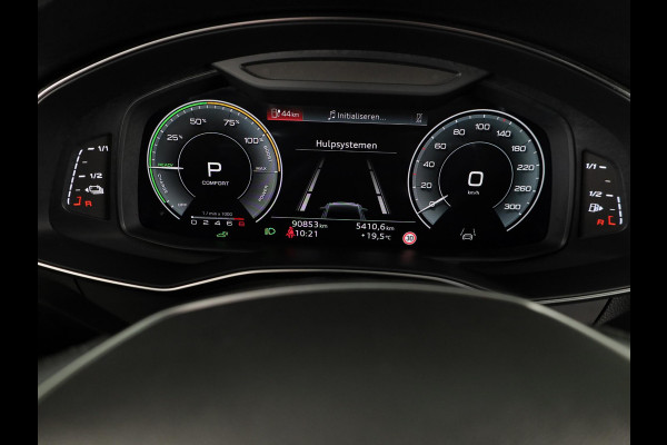 Audi A6 Avant 55 TFSI e quattro Competition 367pk | SOH 91,94% | Navigatie | Matrix koplampen | 19 Inch Lichtmetalen velgen | Sporstoelen | S-line interieur