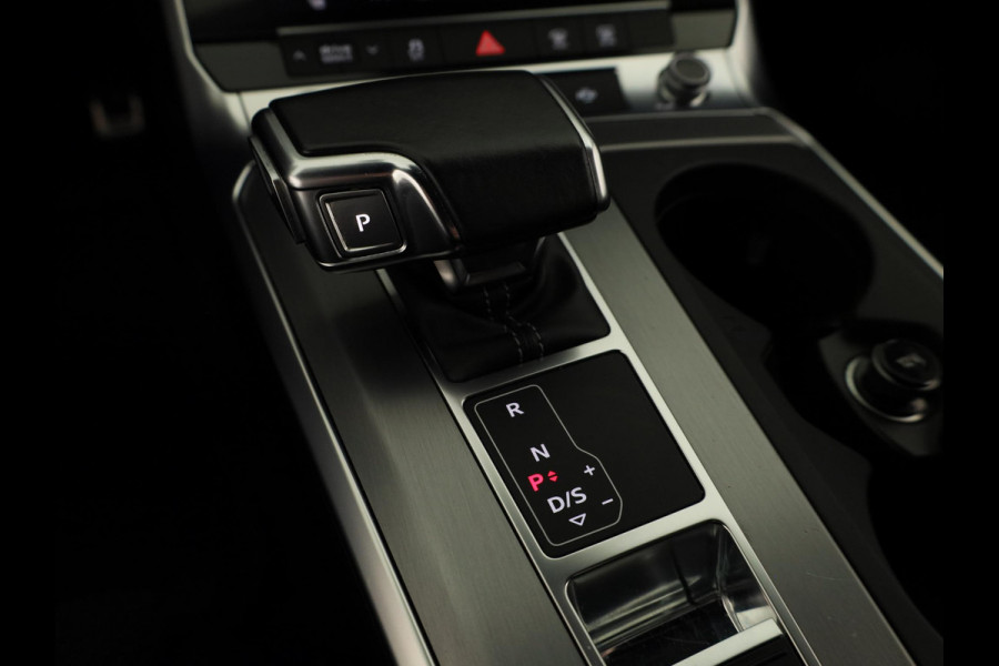 Audi A6 Avant 55 TFSI e quattro Competition 367pk | SOH 91,94% | Navigatie | Matrix koplampen | 19 Inch Lichtmetalen velgen | Sporstoelen | S-line interieur