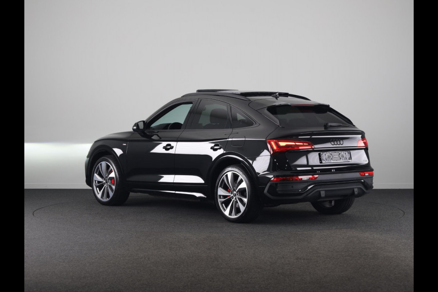 Audi Q5 Sportback 55 TFSI e S edition Competition 367pk | Panoramadak | Trekhaak | Head uo Display | B&O Premium Audio | Verlengde garantie | S-line interieur