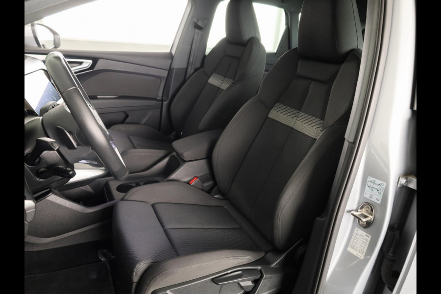 Audi Q4 e-tron 40 Launch edition Advanced Plus 77 kWh 204pk | SOH 96,23% | Navigatie | Parkeercamera | Matrix | Adaptieve cruise controle