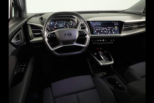 Audi Q4 e-tron 40 Launch edition Advanced Plus 77 kWh 204pk | SOH 96,23% | Navigatie | Parkeercamera | Matrix | Adaptieve cruise controle