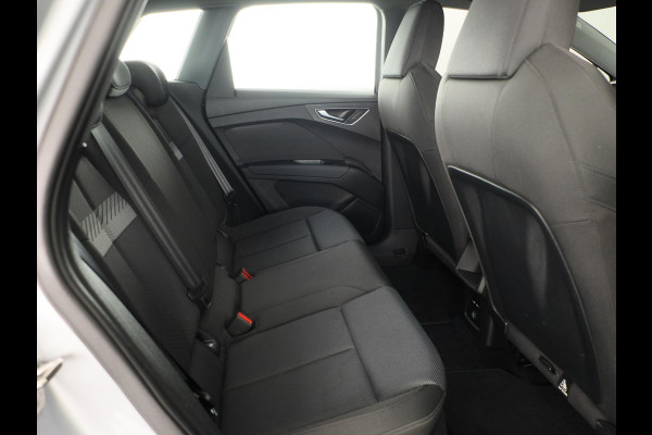 Audi Q4 e-tron 40 Launch edition Advanced Plus 77 kWh 204pk | SOH 96,23% | Navigatie | Parkeercamera | Matrix | Adaptieve cruise controle