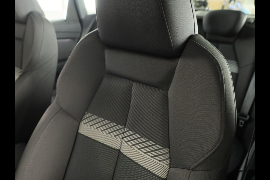 Audi Q4 e-tron 40 Launch edition Advanced Plus 77 kWh 204pk | SOH 96,23% | Navigatie | Parkeercamera | Matrix | Adaptieve cruise controle