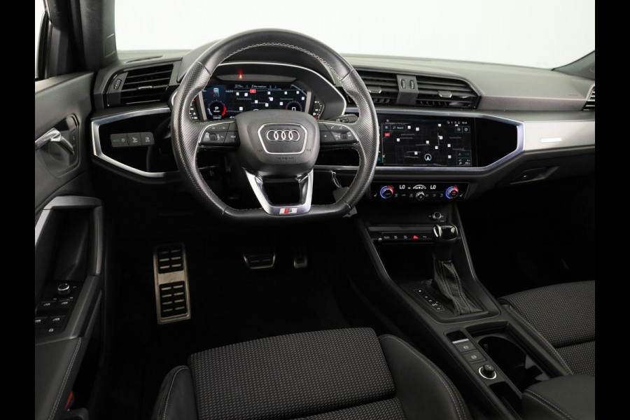 Audi Q3 Sportback 35 TFSI S Edition 150pk | Navigatiee | Parkeercamera | S-line interieur | Cruise controle |