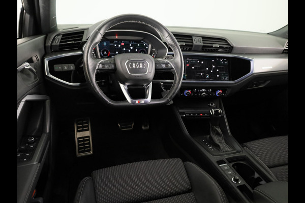 Audi Q3 Sportback 35 TFSI S Edition 150pk | Navigatiee | Parkeercamera | S-line interieur | Cruise controle |