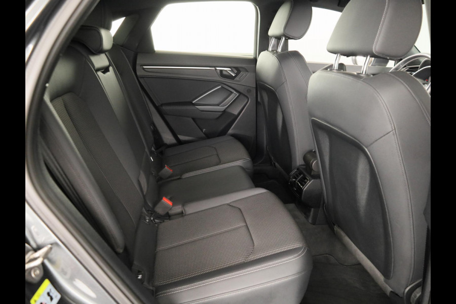 Audi Q3 Sportback 35 TFSI S Edition 150pk | Navigatiee | Parkeercamera | S-line interieur | Cruise controle |