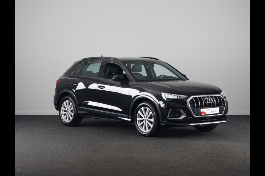 Audi Q3 35 TFSI Pro Line 150pk | Navigatie | Lederen bekleding | Elektrisch verstelbare voorstoelen | Parkeersensoren voor en achter |