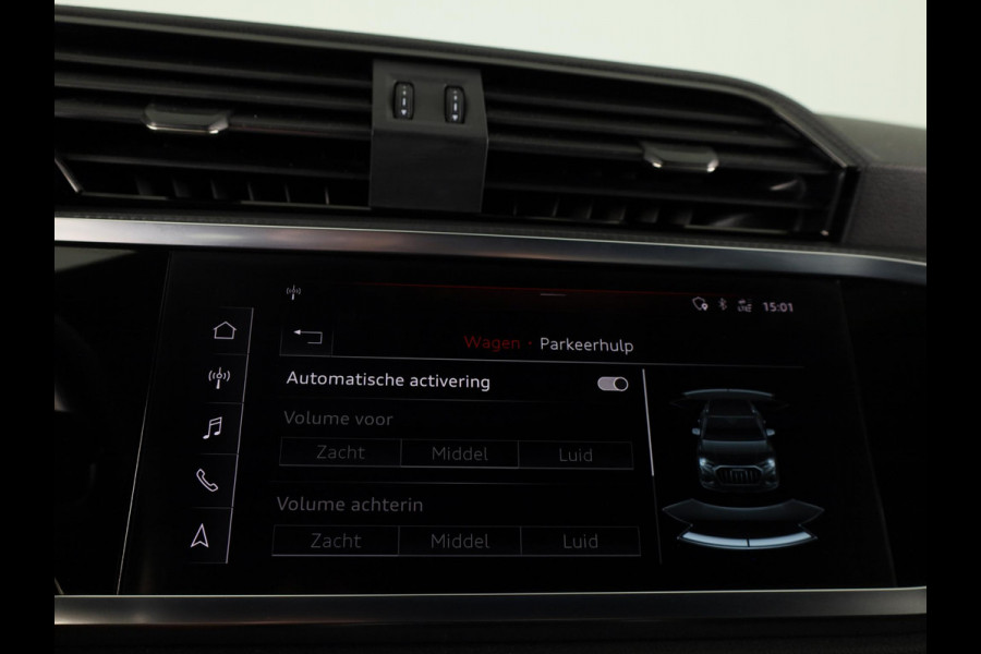 Audi Q3 35 TFSI Pro Line 150pk | Navigatie | Lederen bekleding | Elektrisch verstelbare voorstoelen | Parkeersensoren voor en achter |