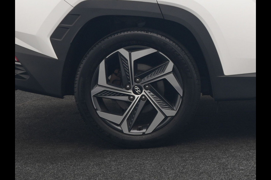Hyundai Tucson 1.6 T-GDI Comfort Smart 4WD PHEV 265pk | Panodak | Adaptive Cruise | Camera | Krell Audio | Stoelverwarming | Apple Carplay | Virtual | Stuurverwarming | Navigatie | DAB | 19"L.M | Plug In Hybrid |