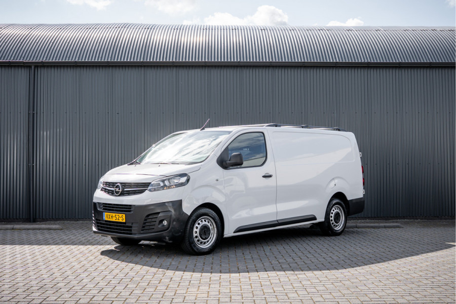 Opel Vivaro 1.5 | 3-Zits | 1e Eigenaar | Camera | Inrichting | Cruise | Airco | Trekhaak