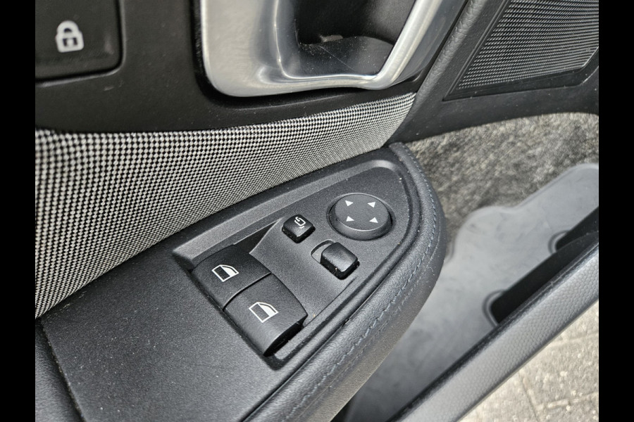 BMW i3 Basis iPerformance 94Ah 33 kWh LED! Camera! Nette Auto! NAP! Navigatie!!