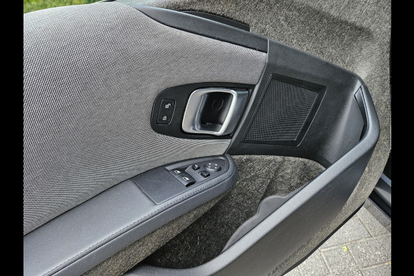 BMW i3 Basis iPerformance 94Ah 33 kWh LED! Camera! Nette Auto! NAP! Navigatie!!