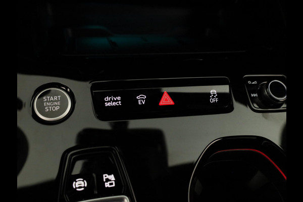 Audi A5 Avant 2.0 e-hybrid quattro S edition 299 pk S-tronic | Verlengde garantie | Navigatie | Parkeersensoren (Park assist) | Rondomzicht camera | Matrix LED koplampen | Multimedia scherm passagier | S-Line |