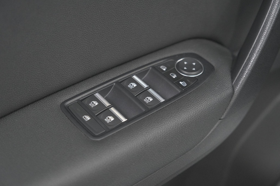 Renault Captur 1.6 E-Tech Full Hybrid 145 Techno | Trekhaak | Camera | Navigatie | Parkeersensoren | Climate Control