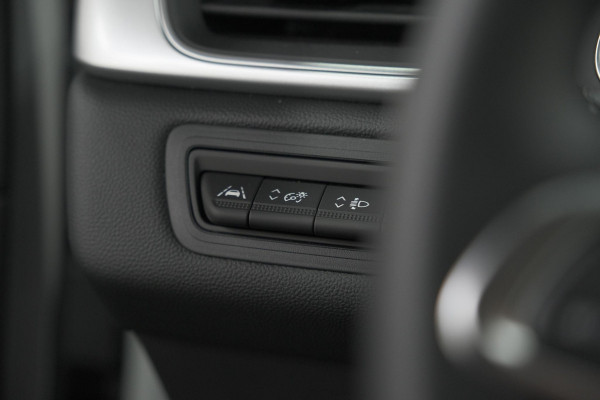 Renault Captur 1.6 E-Tech Full Hybrid 145 Techno | Trekhaak | Camera | Navigatie | Parkeersensoren | Climate Control