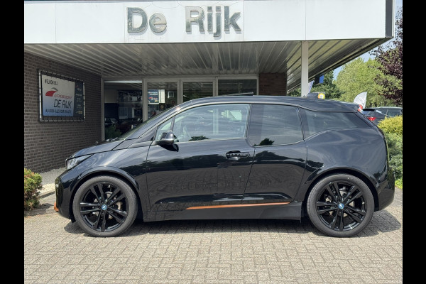 BMW i3 S 120Ah 42 kWh RoadStyle Edition | Pano, Leder, Navi, Camera, Stoelverw., Cruise | NAP | Dealeronderhouden |