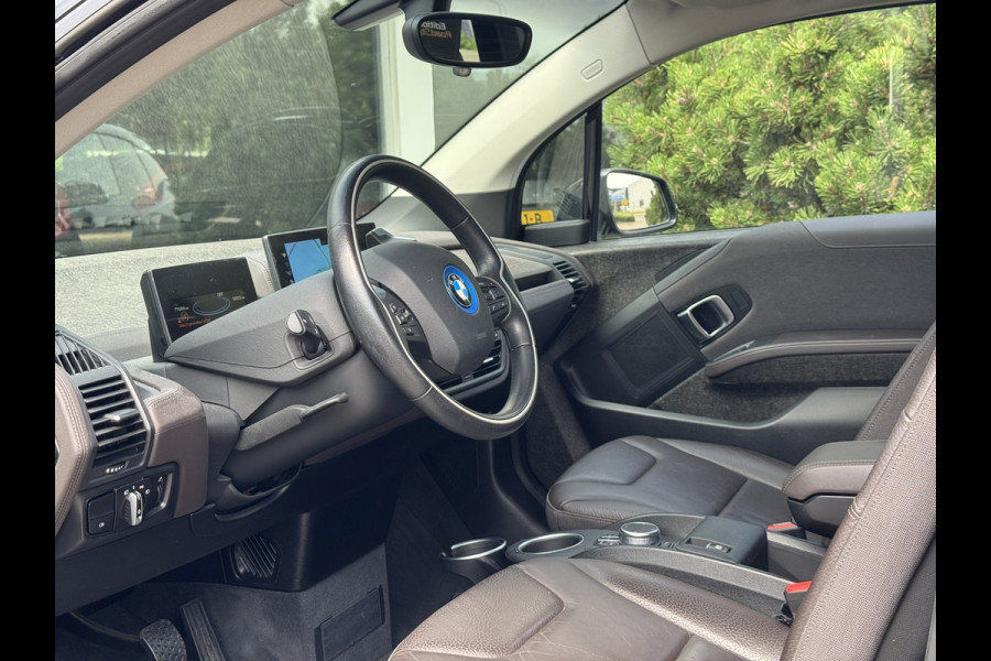 BMW i3 S 120Ah 42 kWh RoadStyle Edition | Pano, Leder, Navi, Camera, Stoelverw., Cruise | NAP | Dealeronderhouden |
