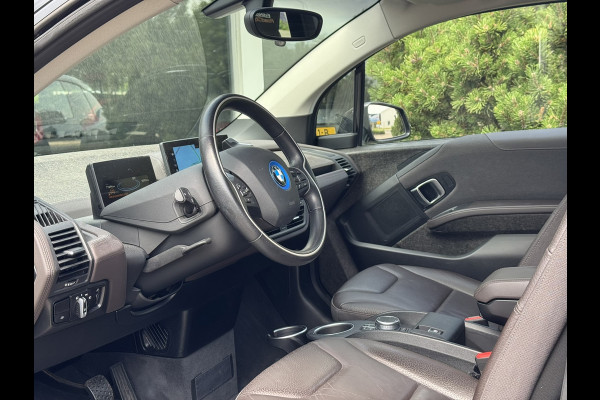 BMW i3 S 120Ah 42 kWh RoadStyle Edition | Pano, Leder, Navi, Camera, Stoelverw., Cruise | NAP | Dealeronderhouden |