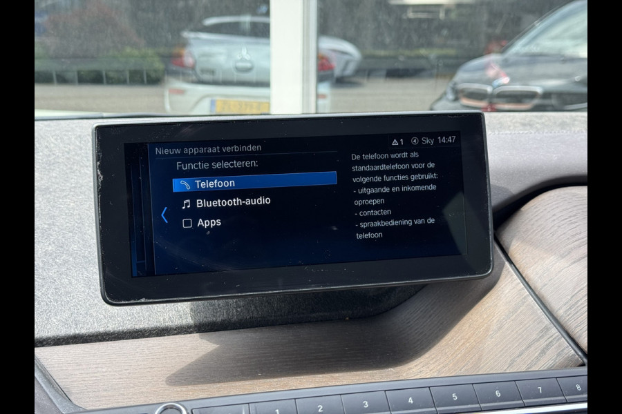 BMW i3 S 120Ah 42 kWh RoadStyle Edition | Pano, Leder, Navi, Camera, Stoelverw., Cruise | NAP | Dealeronderhouden |