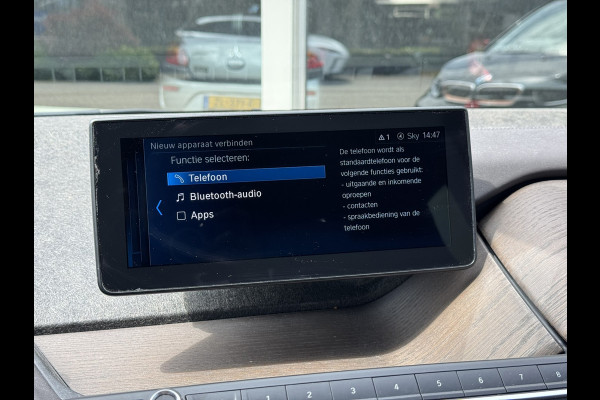 BMW i3 S 120Ah 42 kWh RoadStyle Edition | Pano, Leder, Navi, Camera, Stoelverw., Cruise | NAP | Dealeronderhouden |