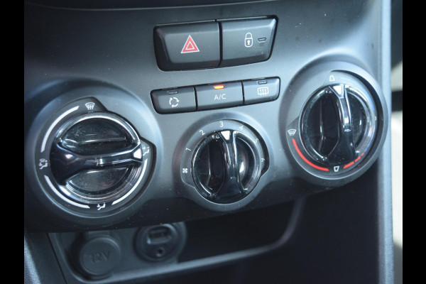 Peugeot 208 1.2 PureTech Blue Lion | AIRCO | CRUISE CONTROL | NAVIGATIE | BLUETOOTH | PARKEERSENSOREN | 80.906 KM